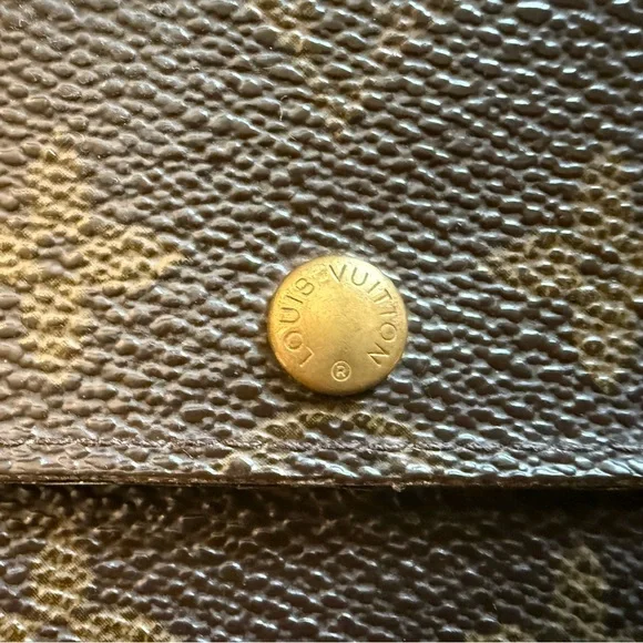 Authentic Louis Vuitton Long Brown Monogram Sarah Wallet